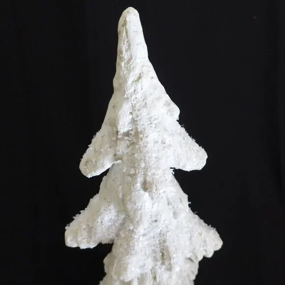 NEW 18” SNOW COVERED CHRISTMAS WINTER FOREST PINE TREE RESIN DECORATION - Picture 4 of 10